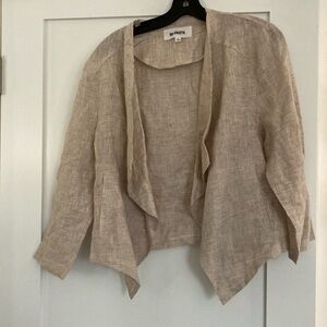 BB Dakota light brown linen jacket w. Quarter sleeves and pockets